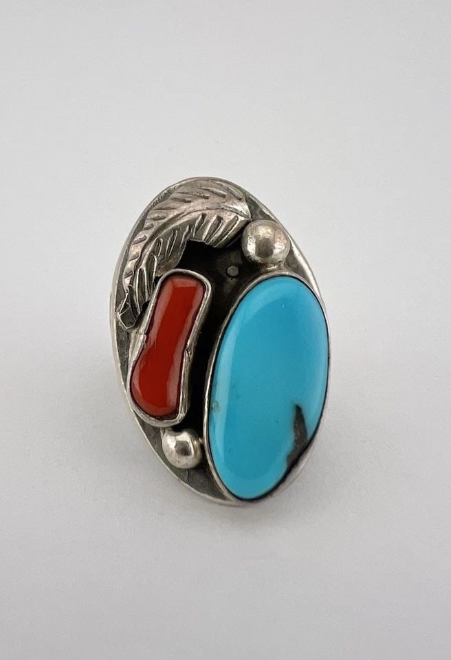 VTG NAVAJO STERLING SILVER TURQUOISE & CORAL STAMPED OPEN WORK MEN'S RING (1 of 2)