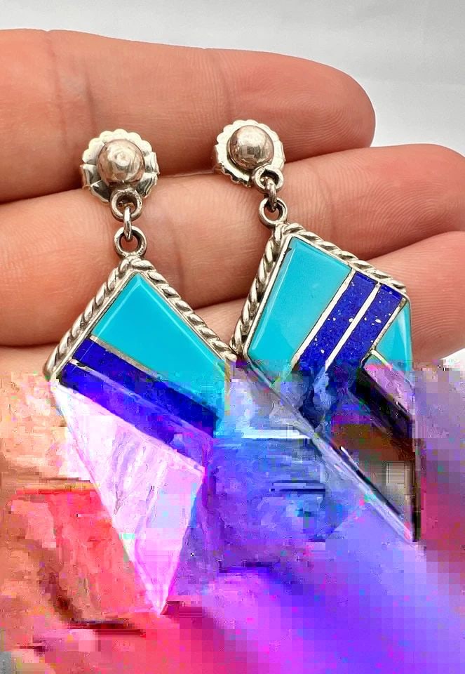 VTG NAVAJO STERLING SILVER MALACHITE TURQUOISE LAPIS FLUSH INLAY POST EARRINGS: VTG NAVAJO STERLING SILVER MALACHITE TURQUOISE LAPIS FLUSH INLAY POST EARRINGS Vtg Navajo Sterling Silver Malachite Turquoise Lapis Flush Inlay Post Earrings Size: About 2 1/8" Tall & Almost 1" Wide W