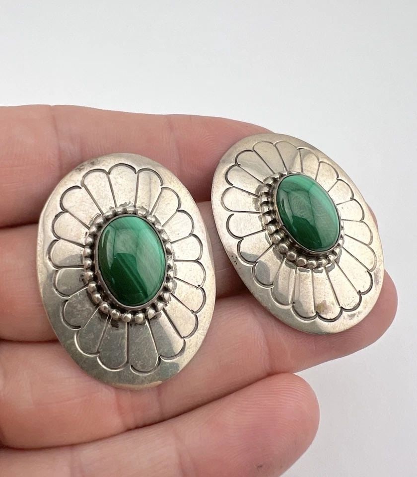 HUGE VTG NAVAJO STERLING SILVER GREEN MALACHITE STAMPED OVAL POST EARRINGS 1.5" (1 of 1)