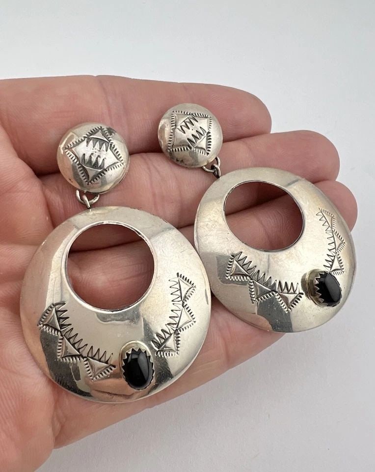 VTG VERA JANE NAVAJO STERLING SILVER ONYX STAMPED DANGLE POST EARRINGS 2.25" (1 of 2)