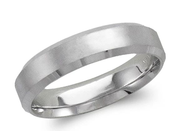 NEW 14K WHITE GOLD 5MM BEVELED WHITE WEDDING BAND: NEW 14K WHITE GOLD 5MM BEVELED WHITE WEDDING BAND 5MM BEVELED WHITE WEDDING BAND NEW 14K WHITE GOLD SIZE Apx: 5mm WEIGHT: 5.5g