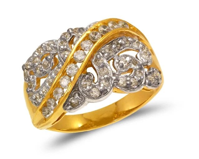 NEW 14K TWO TONE GOLD LADIES FASHION RING: NEW 14K TWO TONE GOLD LADIES FASHION RING LADIES FASHION RING NEW 14K TWO TONE GOLD Apx. WIDTH: 13mm Apx. WEIGHT: 6.4g