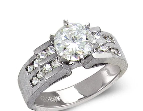 NEW 14K WHITE GOLD LADIES FASHION WHITE SOLITAIRE RING (1 of 2)