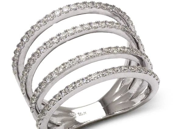 NEW 14K WHITE GOLD LADIES FANCY WHITE RING: NEW 14K WHITE GOLD LADIES FANCY WHITE RING LADIES FANCY WHITE RING NEW 14K WHITE GOLD Apx. WIDTH: 15mm Apx. WEIGHT: 6.2g