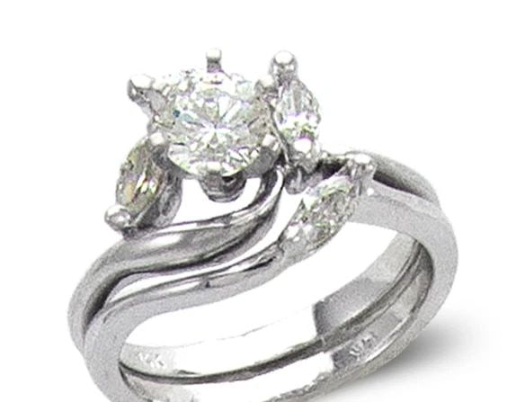 NEW 14K WHITE GOLD LADIES FASHION WHITE SOLITAIRE RING: NEW 14K WHITE GOLD LADIES FASHION WHITE SOLITAIRE RING LADIES FASHION WHITE SOLITAIRE RING NEW 14K WHITE GOLD Apx. WIDTH: 6mm Apx. WEIGHT: 6.2g
