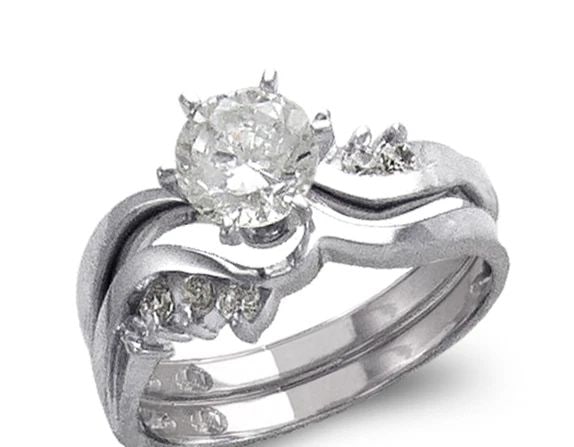 NEW 14K WHITE GOLD LADIES FASHION WHITE SOLITAIRE RING (1 of 2)