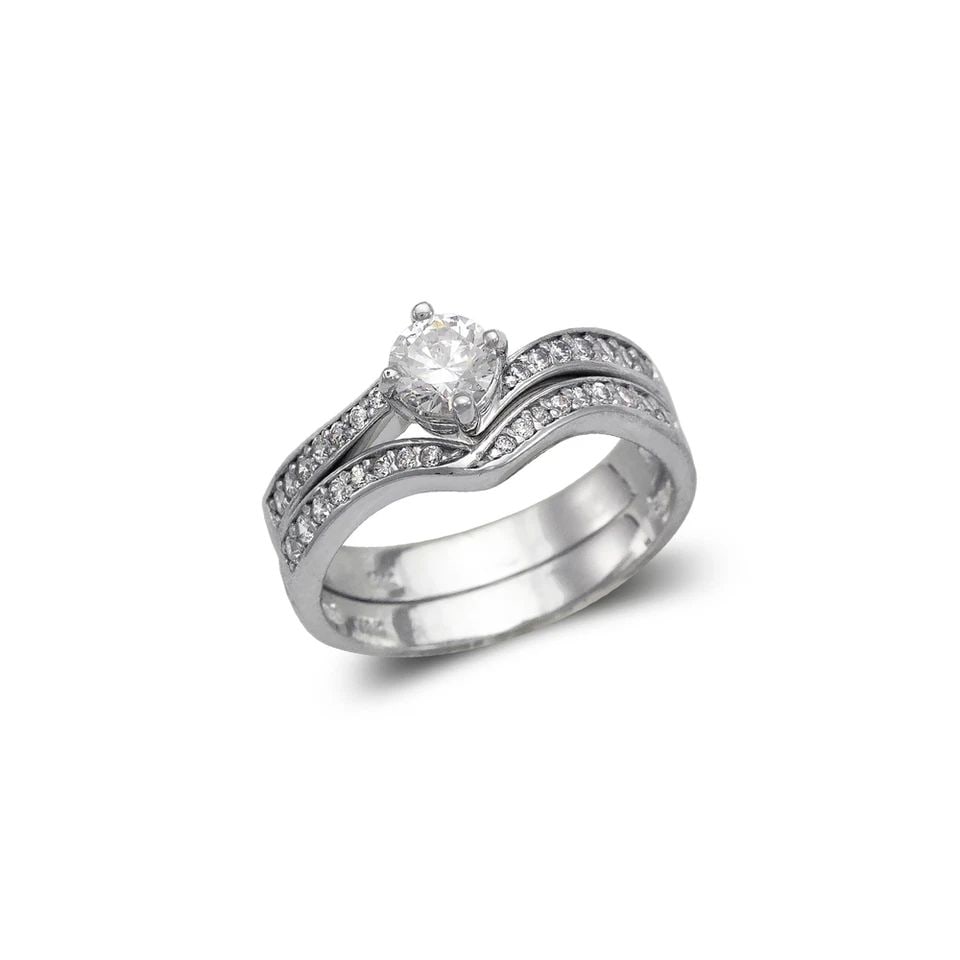 NEW 14K WHITE GOLD LADIES FANCY WHITE SOILTAIRE RING: NEW 14K WHITE GOLD LADIES FANCY WHITE SOILTAIRE RING LADIES FANCY WHITE SOILTAIRE RING NEW 14K WHITE GOLD Apx. WIDTH: 3mm Apx. WEIGHT: 5.0g