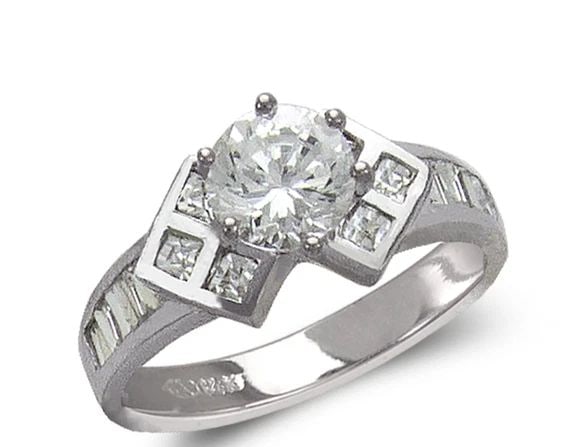 NEW 14K WHITE GOLD LADIES FASHION WHITE SOLITAIRE RING: NEW 14K WHITE GOLD LADIES FASHION WHITE SOLITAIRE RING LADIES FASHION WHITE SOLITAIRE RING NEW 14K WHITE GOLD Apx. WIDTH: 8mm Apx. WEIGHT: 4.4g