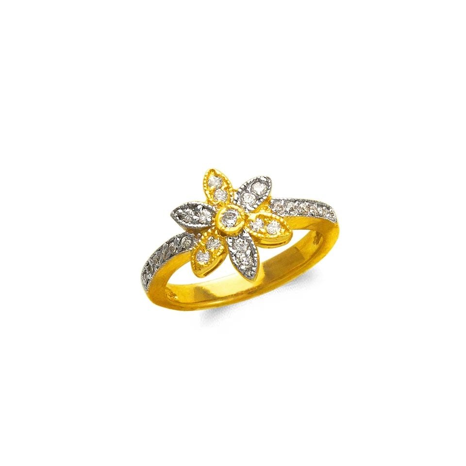 NEW 14K TWO TONE GOLD LADIES FASHION FLOWER RING: NEW 14K TWO TONE GOLD LADIES FASHION FLOWER RING LADIES FASHION FLOWER RING NEW 14K TWO TONE GOLD Apx. WIDTH: 12mm Apx. WEIGHT: 4.3g