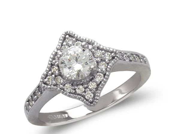 NEW 14K WHITE GOLD LADIES FASHION WHITE SOLITAIRE RING (1 of 2)