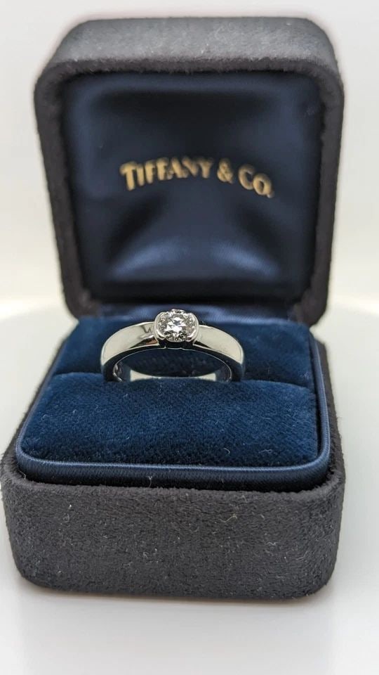 TIFFANY & CO. SOLITAIRE PLAT DIAMOND 0.35CT H COLOR VVS2 RING - SIZE 5 COMPLETE (1 of 2)