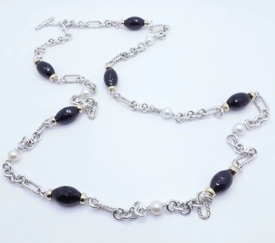 DAVID YURMAN STERLING SILVER 18K YELLOW GOLD ONYX PEARL CHAIN NECKLACE 36" POUCH: DAVID YURMAN STERLING SILVER 18K YELLOW GOLD ONYX PEARL CHAIN LONG NECKLACE 36" David Yurman Sterling Silver 18K Yellow Gold Black Onyx & Pearl Figaro Chain Necklace Length - 36" Long Chain Width - 7-