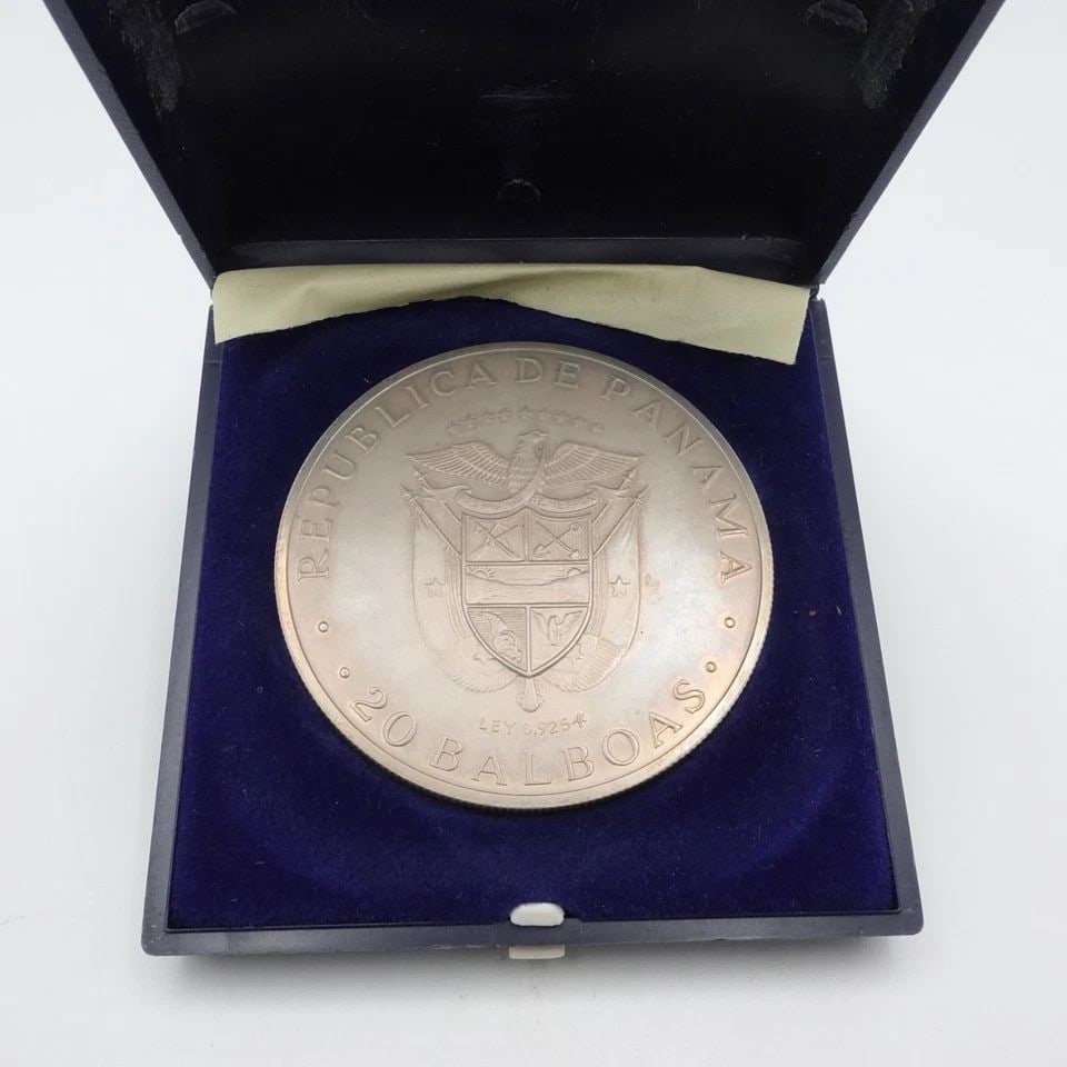 1972 PANAMA SIMON BOLIVAR 20 BALBOAS PANAMA STERLING SILVER COIN 4.20 TROY OZ (1 of 2)