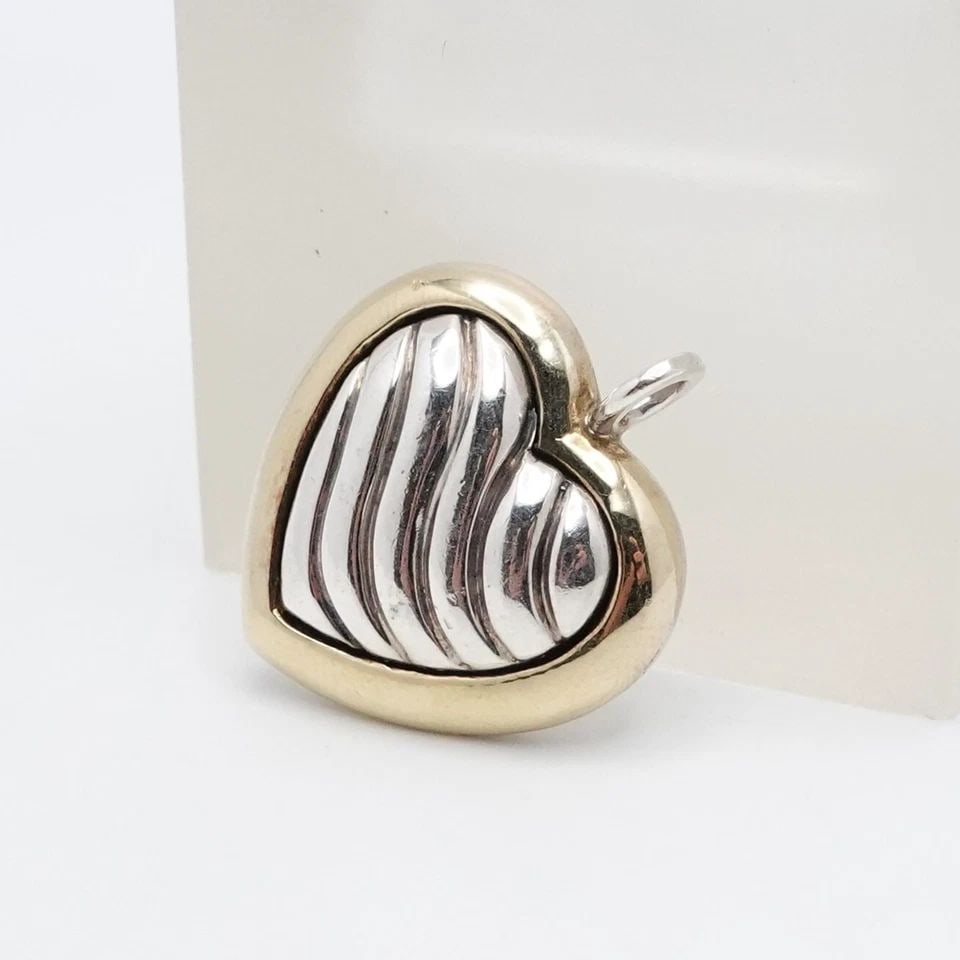 DAVID YURMAN STERLING SILVER 18K YELLOW GOLD CABLE HEART CHARM PENDANT: DAVID YURMAN STERLING SILVER 18K YELLOW GOLD CABLE HEART CHARM PENDANT David Yurman Sterling Silver 18K Yellow Gold Cable Heart Charm Pendant ONLY Height - 21mm Width - 22mm (0.86" in) Bail Width - 2.