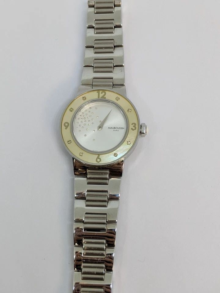 MAUBOUSSIN CLASSIC AMOUR LE JOUR SE LEVE STAINLESS STEEL QUARTZ WATCH - 31MM: MAUBOUSSIN CLASSIC AMOUR LE JOUR SE LEVE STAINLESS STEEL QUARTZ WATCH - 31MM Mauboussin Amour Le Jour Se Leve Classic Stainless Steel Quartz Watch Reference - 9112100 Number - 7519 Case Size - 31mm Br