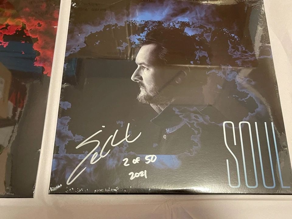 ERIC CHURCH 2 SIGNED VINYLS HEART/SOUL. #3 OF 50 COUNTRY MUSIC - BRAND NEW: ERIC CHURCH 2 SIGNED VINYLS HEART/SOUL. #3 OF 50 COUNTRY MUSIC - BRAND NEW Eric Church 2 Signed Vinyls Heart/Soul. 3 Available Please Send Message Which # You Want #2 Out Of 50 - SOLD #3 Out Of 50 #5 