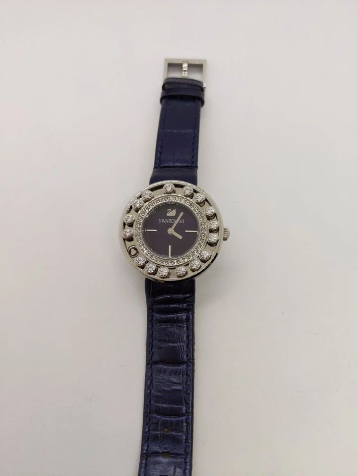 SWAROVSKI WOMEN'S LOVELY CRYSTALS 5027205 QUARTZ WATCH - 34MM: SWAROVSKI WOMEN'S LOVELY CRYSTALS 5027205 QUARTZ WATCH - 34MM Swarovski Women's Lovely Crystals Quartz Watch Case Size - 34mm Reference - 5027205 Total Length - 9" Long New Battery Installed Excellent