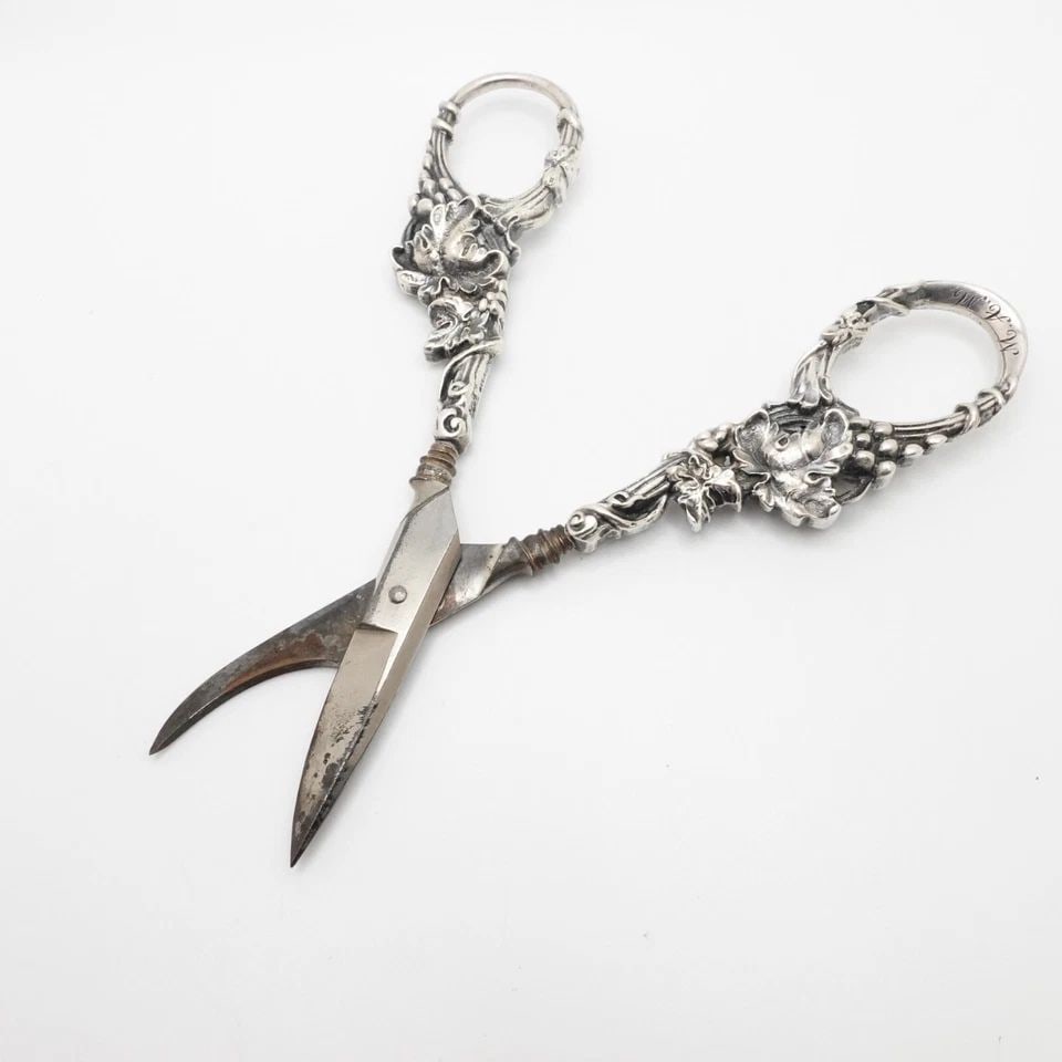 STERLING SILVER GRAPE VINE HANDLE SCISSORS - 6.25" MONOGRAM (1 of 1)