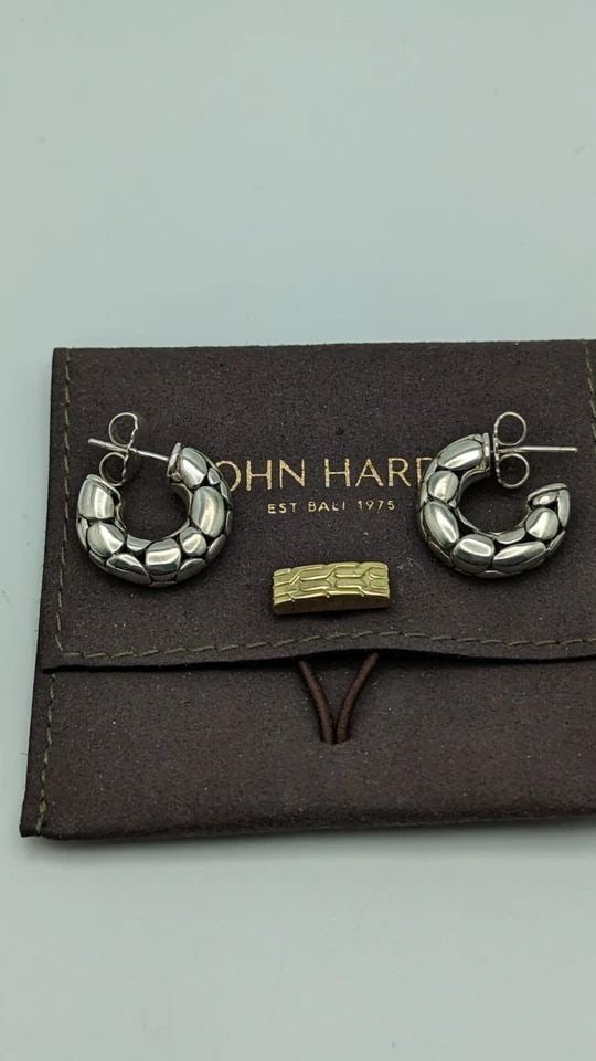 JOHN HARDY STERLING SILVER KALI HUGGIE EARRINGS POUCH (1 of 1)