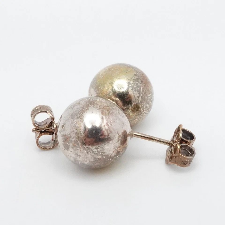 TIFFANY & CO. HARDWEAR STERLING SILVER 10MM BALL STUD EARRINGS: Tiffany & Co. Sterling Silver HardWear Ball Stud Earrings Diameter - 10mm Est. Retail $395 USD Total Weight - 4.7 Grams Pouch NOT Included