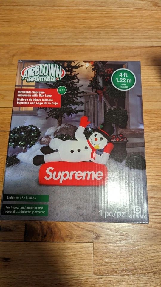 SUPREME LARGE INFLATABLE SNOWMAN FW22 - BRAND NEW (1 of 2)