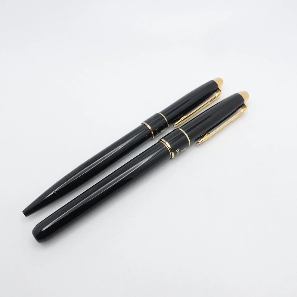 BURBERRY BLACK GOLD TRIM BALLPOINT AND CALLIGRAPHY M NIP PEN SET WITH CASE (1 of 2)