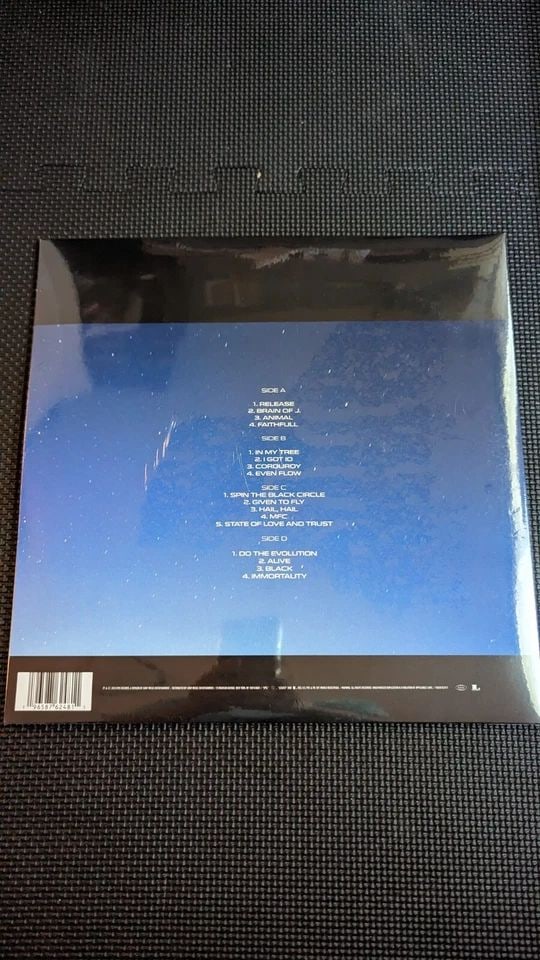 PEARL JAM - YIELD GIVE WAY ULTRA CLEAR VINYL 2XLP TEN CLUB RSD EXCLUSIVE DMG (1 of 2)