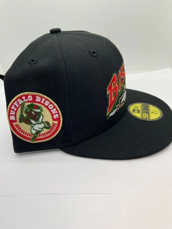 NEW ERA BUFF. BISONS BLACK GREEN UV - SIZE - 7 3/4 - BRAND NEW (1 of 2)