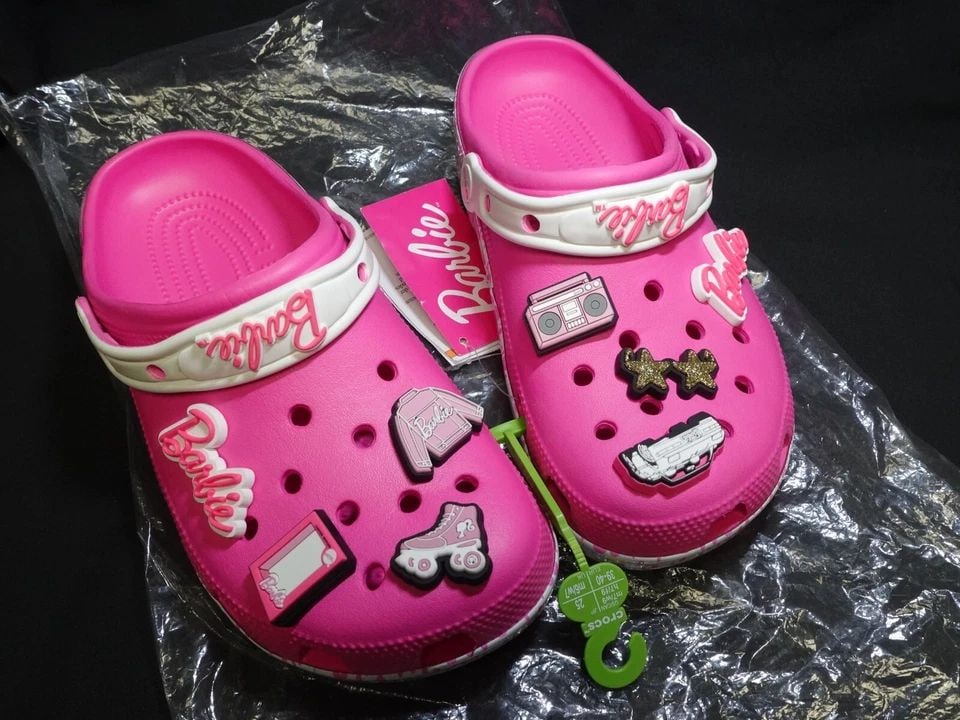 CROCS X BARBIE ELECTRIC PINK CLASSIC CLOGS - 9 WOMEN BRAND NEW (1 of 1)