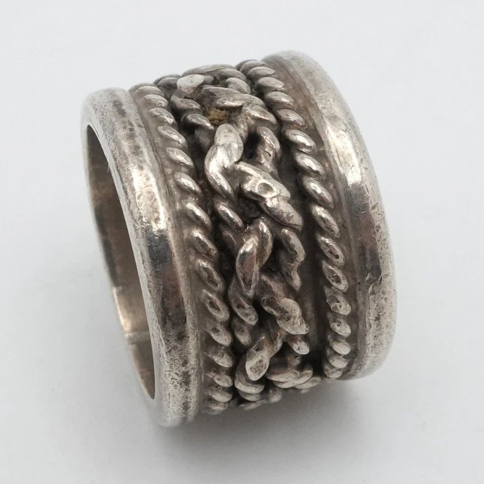 TAXCO STERLING SILVER MEXICO BRAIDED TWIST ROPE WIDE BAND RING SIZE 6: TAXCO STERLING SILVER MEXICO BRAIDED TWIST ROPE WIDE BAND RING SIZE 6 Taxco Sterling Silver Mexico Braided Twist Rope Wide Band Ring Size - 6 Band Width - 9mm Depth - 2.1mm Thick Total Weight - 13.5 G