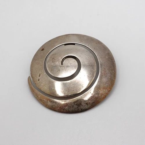 SILVER 950 ROUND SPIRAL SWIRL PENDANT - 2": SILVER 950 ROUND SPIRAL SWIRL PENDANT - 2" Silver 950 Round Spiral Swirl Pendant Height - 2" Bail Height - 9mm Total Weight -16 Grams