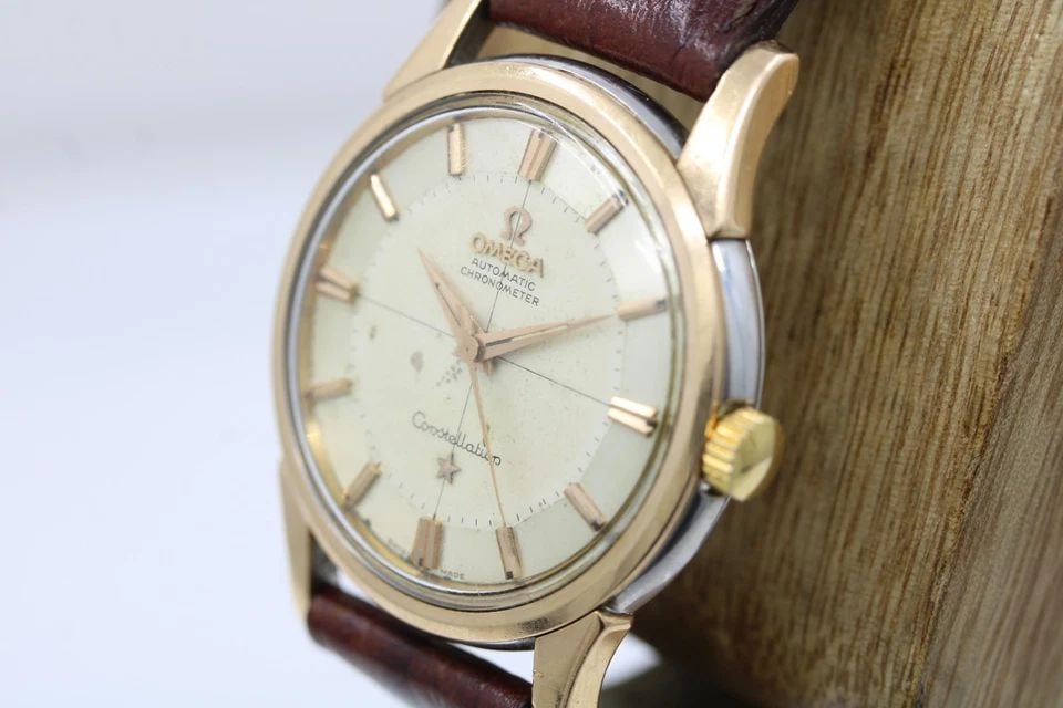 OMEGA CONSTELLATION CAL. 551 GOLD CAP 34MM CHAMPAGNE DIAL AUTOMATIC WATCH 14381: OMEGA CONSTELLATION CAL. 551 GOLD CAP 34MM CHAMPAGNE DIAL AUTOMATIC WATCH 14381 Description Omega Constellation Cal. 551 Gold Cap 34mm Champagne Dial Automatic Watch 14381 The watch has been used prev