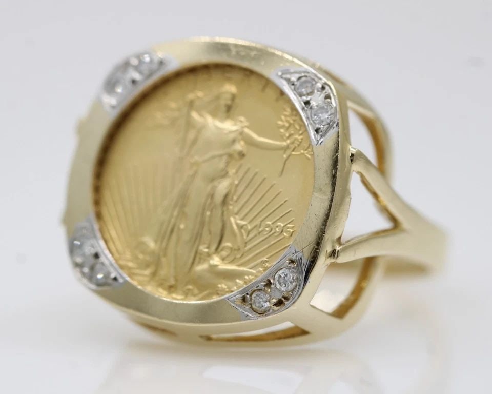 1995 $5 AMERICAN GOLD EAGLE 1/10 OZ COIN IN 14K YELLOW GOLD RING SIZE 7.5: 1995 $5 AMERICAN GOLD EAGLE 1/10 OZ COIN IN 14K YELLOW GOLD RING SIZE 7.5 Description 1995 $5 American Gold Eagle 1/10 oz Coin in 14K Yellow Gold Ring Item is in good condition. May show signs of wear