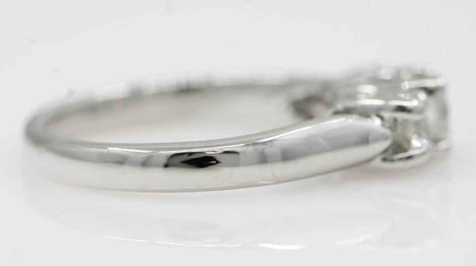PLATINUM 0.72 TCW NATURAL DIAMOND 3-STONE ENGAGEMENT RING SIZE 5.5 - 5.7 G (1 of 2)
