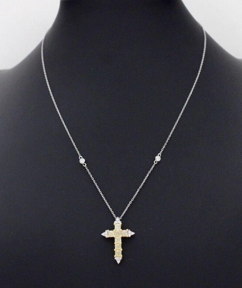 14K TWO TONE GOLD 1.79 TCW NATURAL YELLOW DIAMOND 1" CROSS W/ 18" GOLD NECKLACE: 14K TWO TONE GOLD 1.79 TCW NATURAL YELLOW DIAMOND 1" CROSS W/ 18" GOLD NECKLACE Description 14K Two Tone Gold 1.79 TCW Natural Yellow Diamond 1" Cross w/ 18" White Gold Necklace The chain & pendant ar