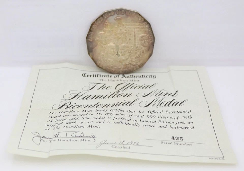 HAMILTON MINT 200 YEARS OF FREEDOM BICENTENNIAL MEDAL - 2.67 TROY OZ FINE SILVER (1 of 2)