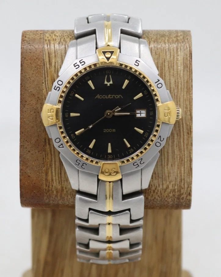 BULOVA ACCUTRON TWO-TONE STAINLESS STEEL 36MM BLACK DIAL QUARTZ WATCH 716321: BULOVA ACCUTRON TWO-TONE STAINLESS STEEL 36MM BLACK DIAL QUARTZ WATCH 716321 Description Bulova Accutron Two-Tone Stainless Steel 36mm Black Dial Quartz Watch 7163 The watch has been used previously. 