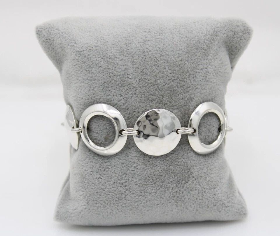 CII MEXICO 925 STERLING SILVER CIRCLE LINK TOGGLE CLASP BANGLE 7" BRACELET: CII MEXICO 925 STERLING SILVER CIRCLE LINK TOGGLE CLASP BANGLE 7" BRACELET CII MEXICO 925 STERLING SILVER CIRCLE LINK TOGGLE CLASP BANGLE 7" BRACELET Description CII Mexico 925 Sterling Silver Circle 