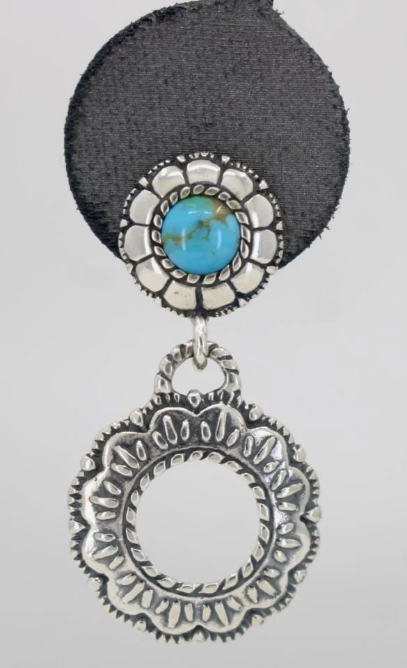 CAROLYN POLLACK STERLING SILVER ROUND TURQUOISE DOUBLE FLOWER DANGLE EARRINGS: CAROLYN POLLACK STERLING SILVER ROUND TURQUOISE DOUBLE FLOWER DANGLE EARRINGS Description Carolyn Pollack Sterling Silver Round Round Turquoise Double Flower Dangle Earrings Earrings are in good condi