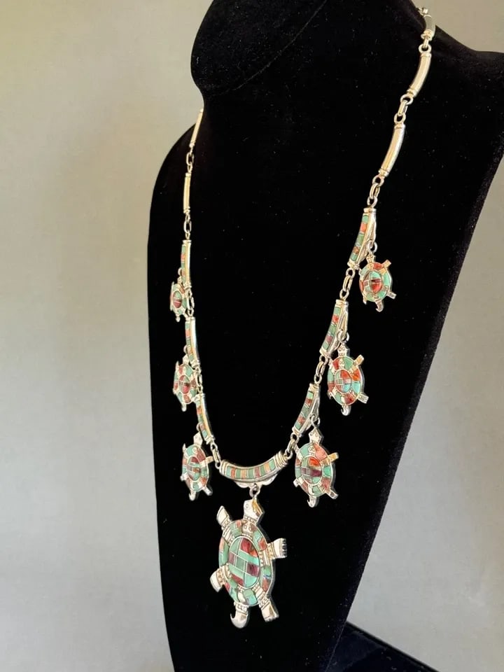 SOUTHWEST STERLING SILVER TURQUOISE AND SHELL INLAID NECKLACE - TURTLES - 23" (1 of 2)