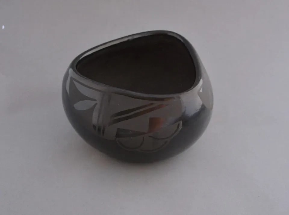 NICOLASA NARANJO (1907-2002) - SANTA CLARA BLACK ON BLACK BOWL - CLOUD DESIGN (1 of 2)