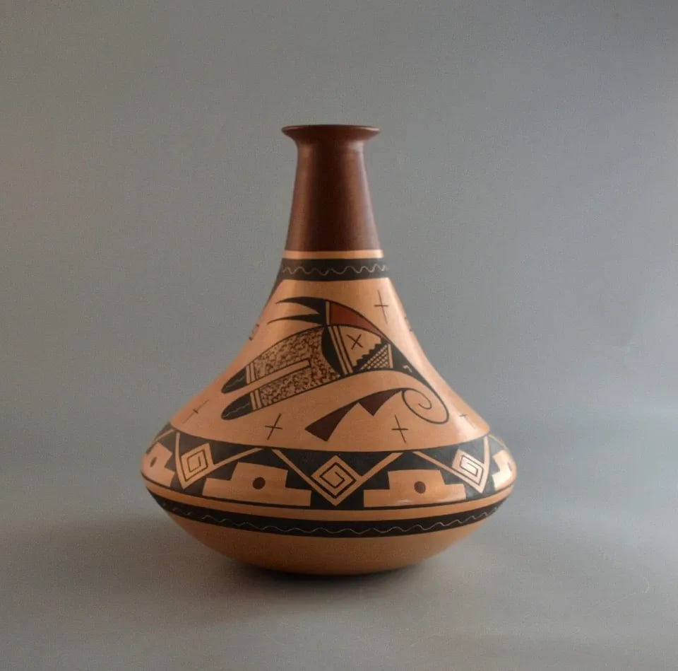 AGNES NAHSONHOYA -VINTAGE HOPI INDIAN OLLA POT BEAUTIFULLY MADE - 8.5" TALL: AGNES NAHSONHOYA -VINTAGE HOPI INDIAN OLLA POT BEAUTIFULLY MADE - 8.5" TALL Item Description: This vintage Hopi olla pot has been beautifully crafted by well-known Hopi potter Agnes Nahsonhoya. It sta
