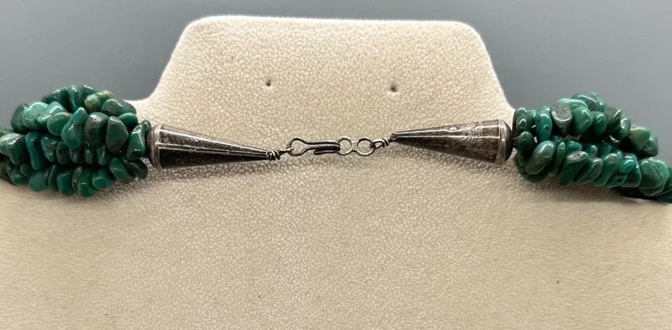 VINTAGE 5 STRAND STERLING AND TURQUOISE NAVAJO NECKLACE: VINTAGE 5 STRAND STERLING AND TURQUOISE NAVAJO NECKLACE Item Description: