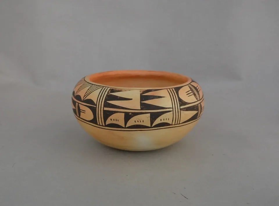 ANITA POLACCA (1929-2008) - VINTAGE TRADITIONAL HOPI YELLOW WARE POT BOWL (1 of 2)