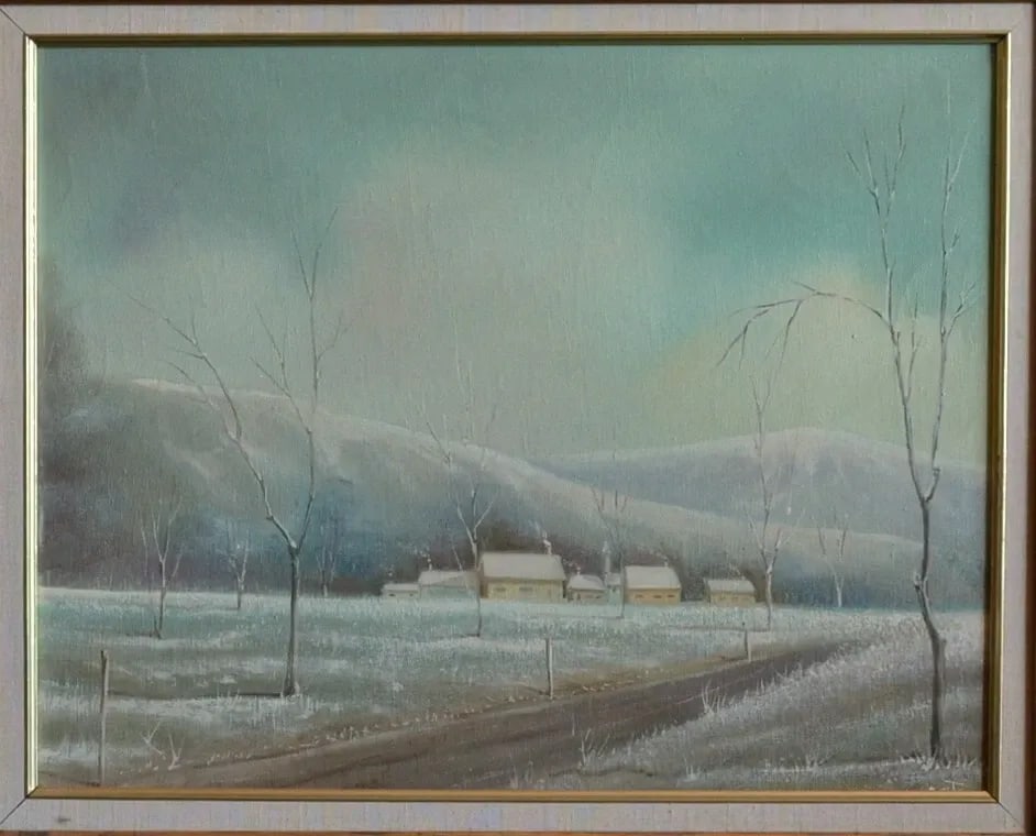 VINTAGE OIL PAINTING - SNOWY WINTER LANDSCAPE - ROLLING HILLS - FARM - SIGNED: VINTAGE OIL PAINTING - SNOWY WINTER LANDSCAPE - ROLLING HILLS - FARM - SIGNED Great Condition. Signed Anton? It's hard to read because the signature is half under the frame. Nice subtle colors in a wi