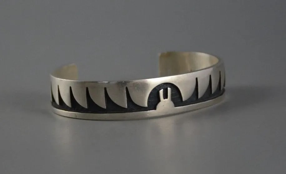 TONY KYASYOUSIE - HOPI STERLING SILVER BRACELET - SIGNED & HOPI GUILD MARK - 6.5 (1 of 2)