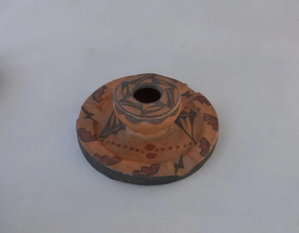 OLD ZIA PUEBLO POT - BEAUTIFULLY HAND PAINTED - 5 1/2" ACROSS - 2" TALL (1 of 2)