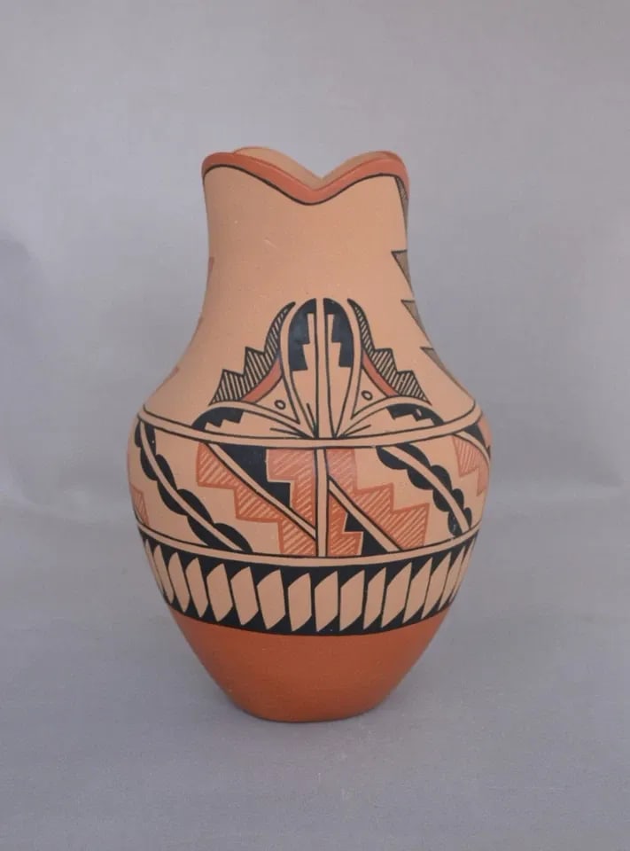 L. MADALENA - LARGE JEMEZ PUEBLO POTTERY VASE - BEAUTIFULLY PAINTED 9 3/4" TALL (1 of 2)