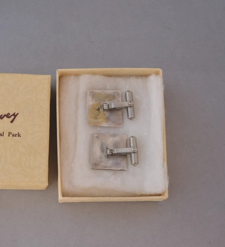 VTG FRED HARVEY HOPI SILVER CUFFLINKS - DEER W. TURQUOISE - IN ORIGINAL BOX: VTG FRED HARVEY HOPI SILVER CUFFLINKS - DEER W. TURQUOISE - IN ORIGINAL BOX This pair of vintage Hopi sterling silver cufflinks come with their original Fred Harvey box. The front of the cufflink is 3
