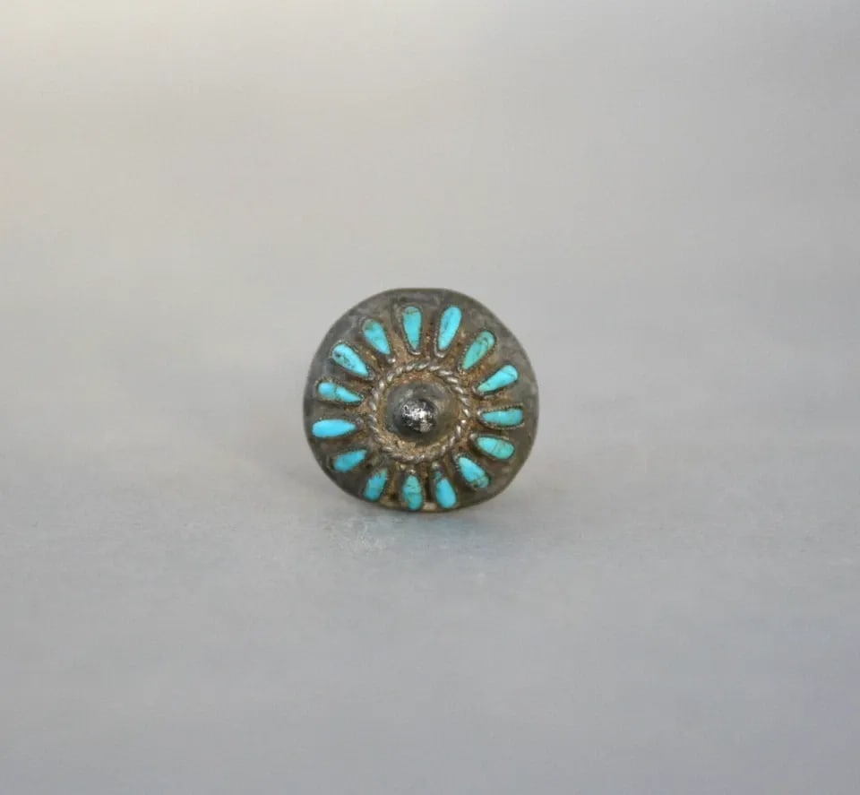 RARE OLD PAWN ZUNI STERLING SILVER PETIT POINT TURQUOISE HAIR PIN STICK - 4.25": RARE OLD PAWN ZUNI STERLING SILVER PETIT POINT TURQUOISE HAIR PIN STICK - 4.25" Old Pawn Zuni Sterling Silver and Turquoise Hair Pin. 4 1/4” Long - 7/8" Wide One side has some dents.